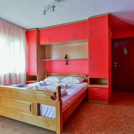 Apartments Srzentic Petrovac ภายนอก รูปภาพ