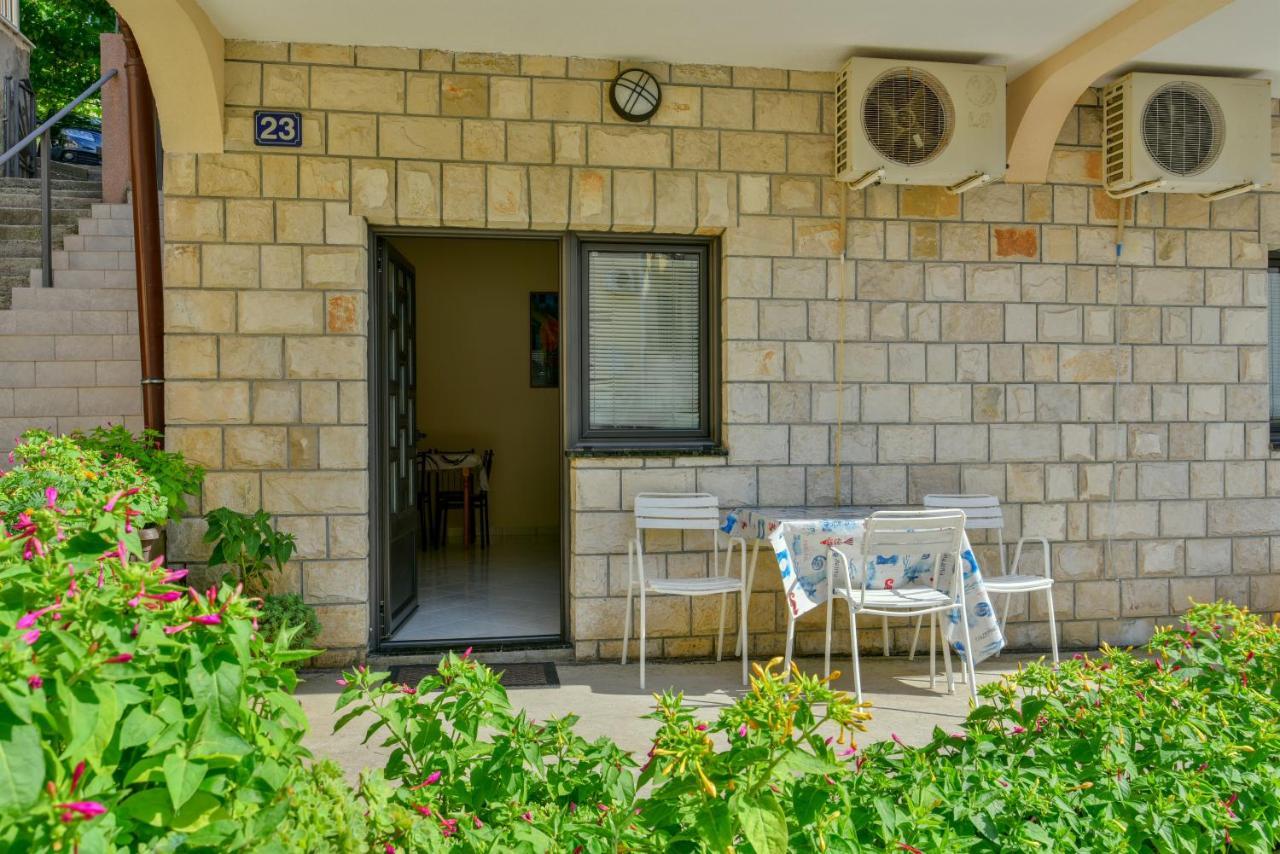 Apartments Srzentic Petrovac ภายนอก รูปภาพ