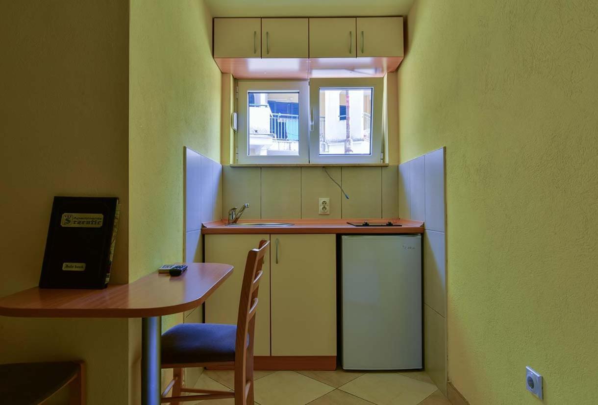 Apartments Srzentic Petrovac ภายนอก รูปภาพ