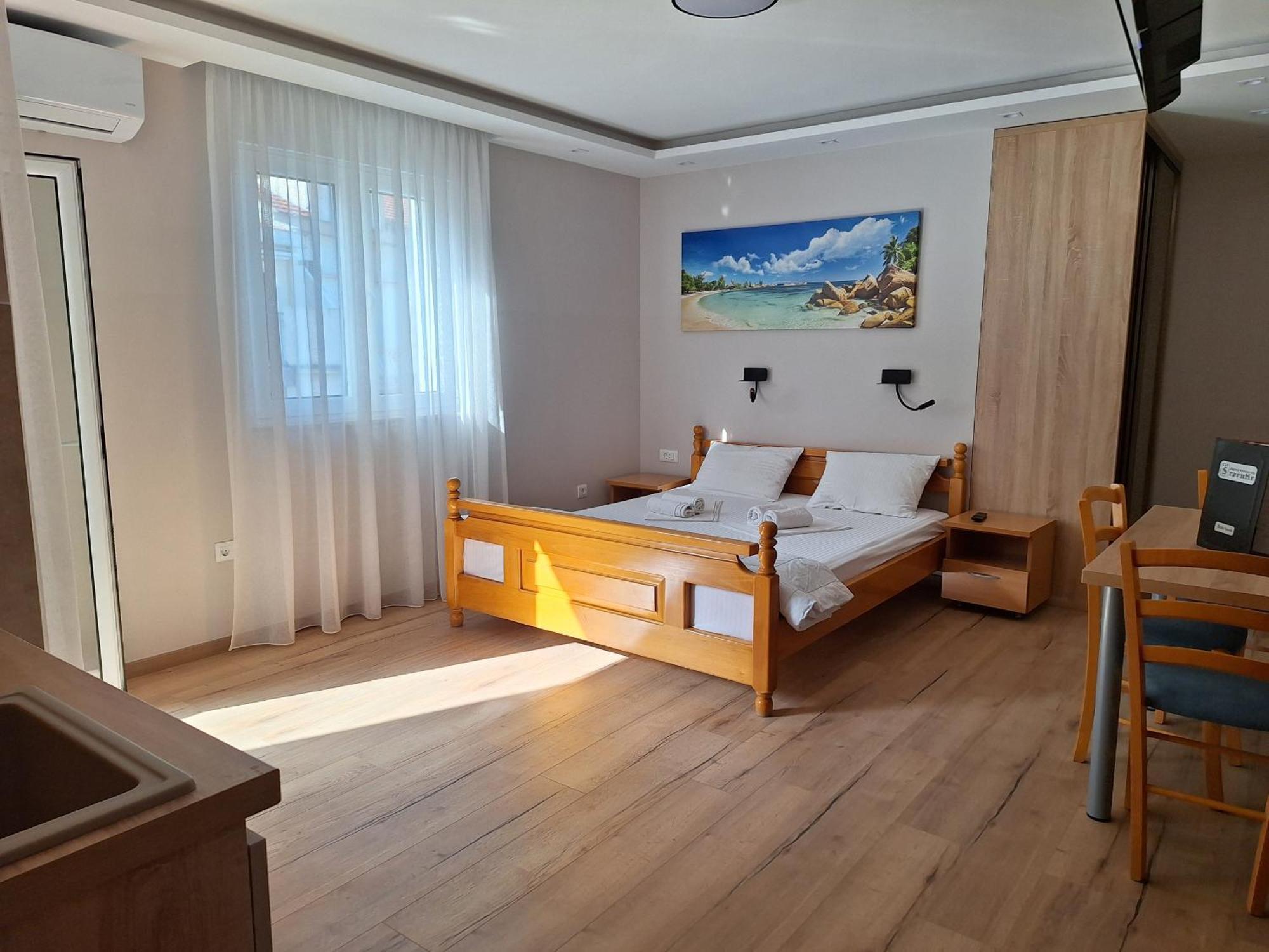 Apartments Srzentic Petrovac ภายนอก รูปภาพ