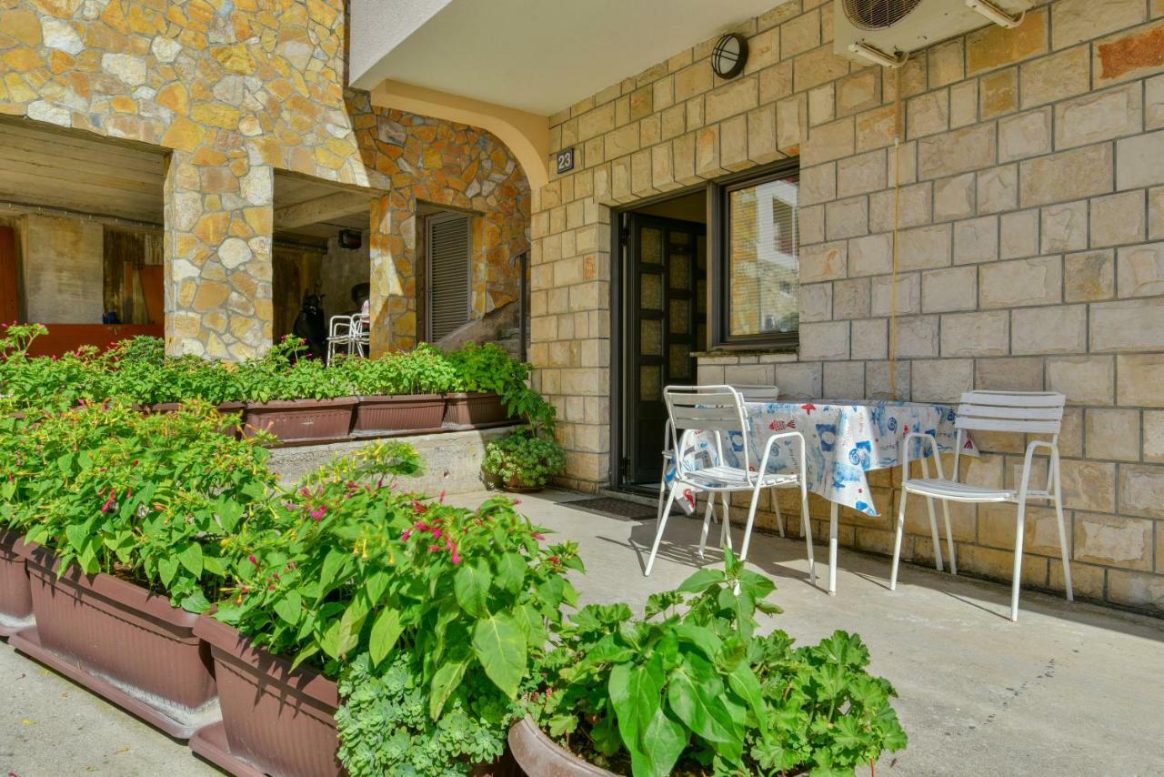 Apartments Srzentic Petrovac ภายนอก รูปภาพ