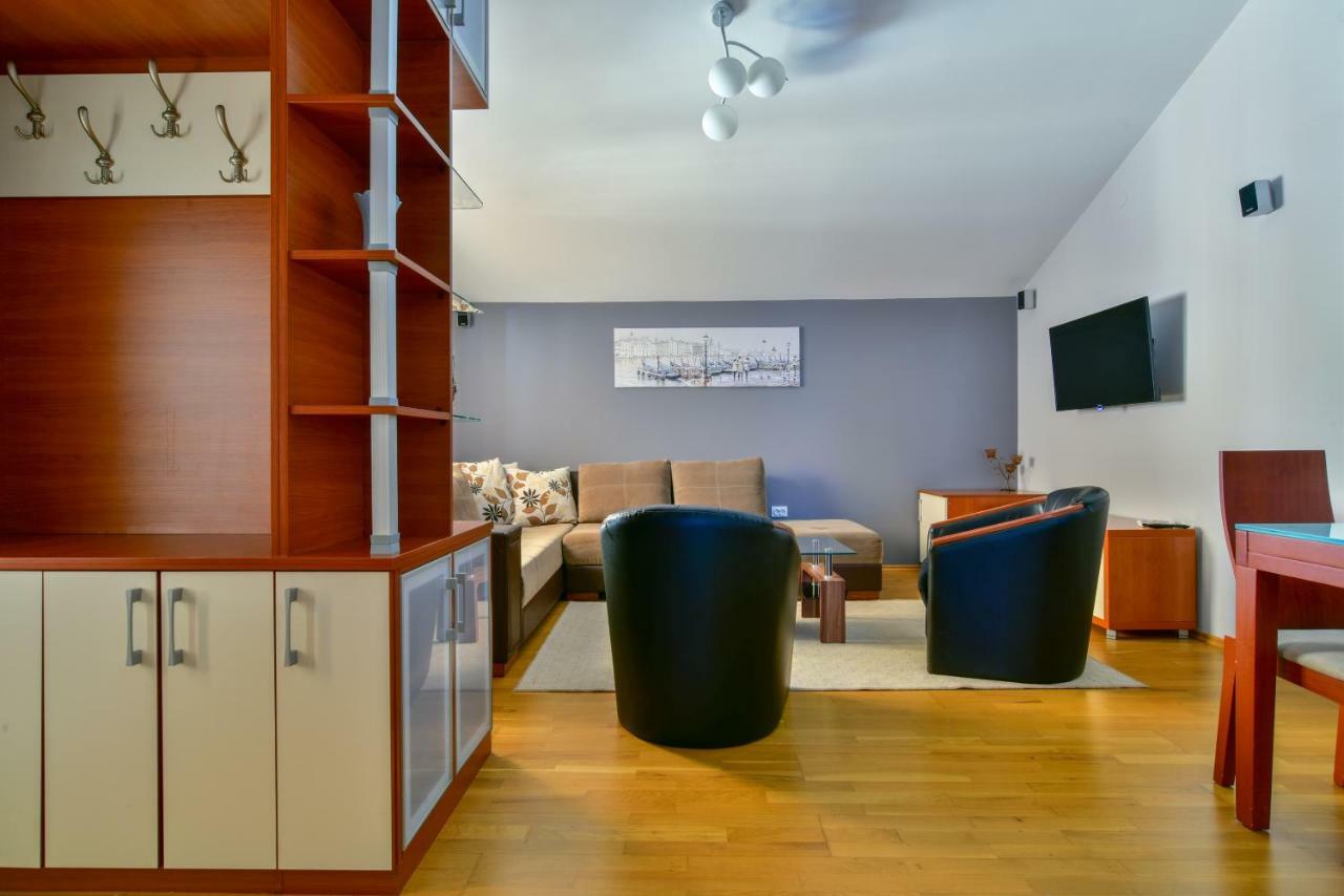 Apartments Srzentic Petrovac ภายนอก รูปภาพ